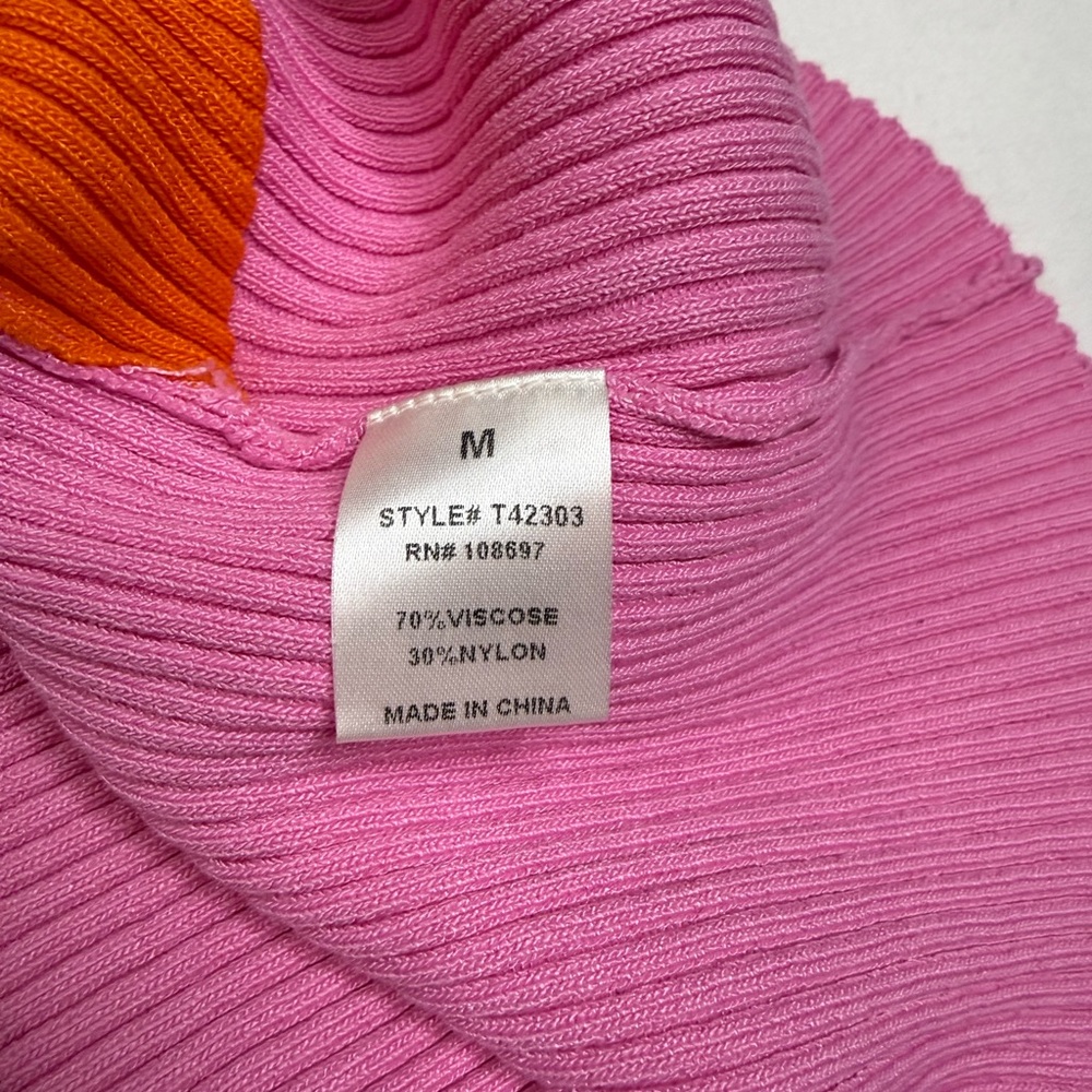 Colorblock Scalloped Ribbed Tank Top - Picture 11 of 12